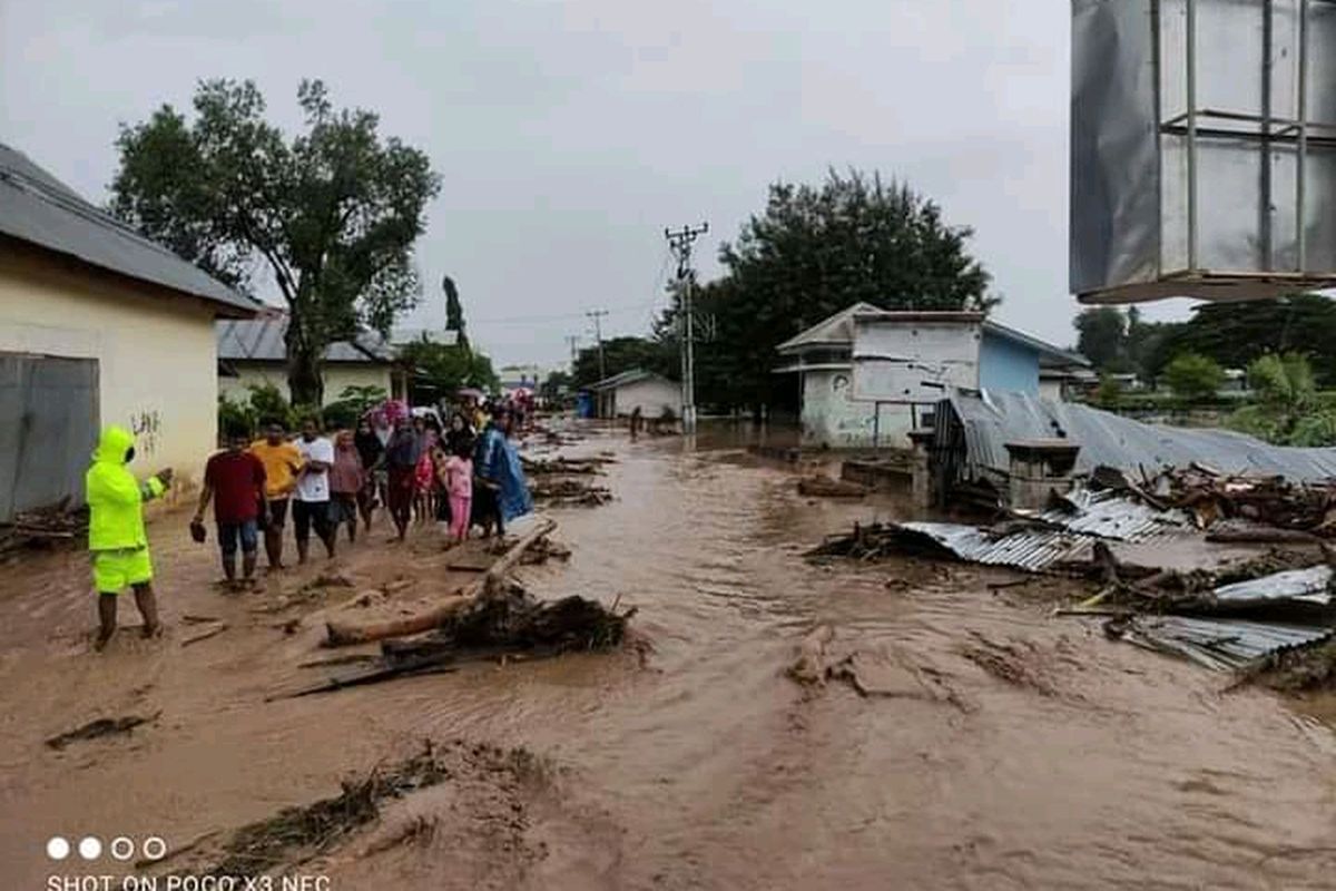 Banjir Bandang Pakistan Utara: Puluhan Tewas, Respons Pemerintah Dikritik
